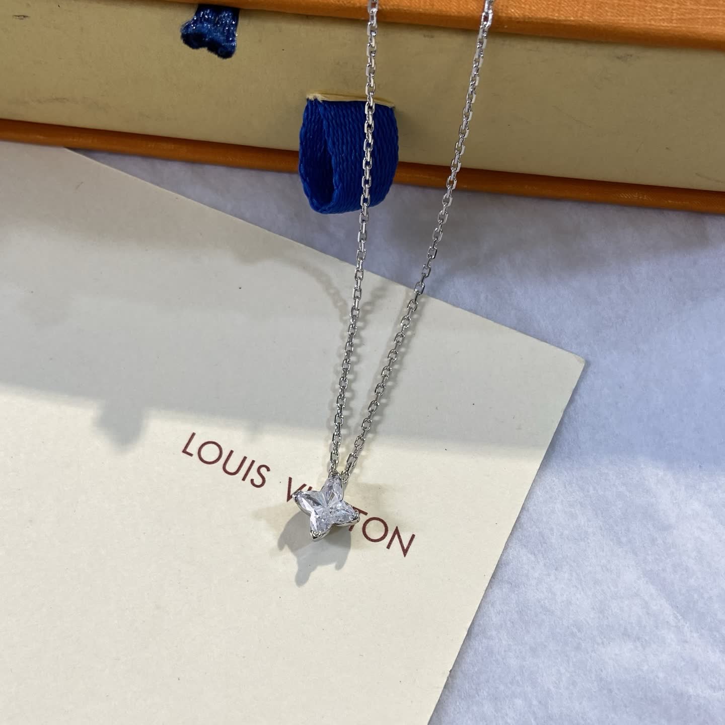 Louis Vuitton Silver Star Pendant Necklace-LX1256
